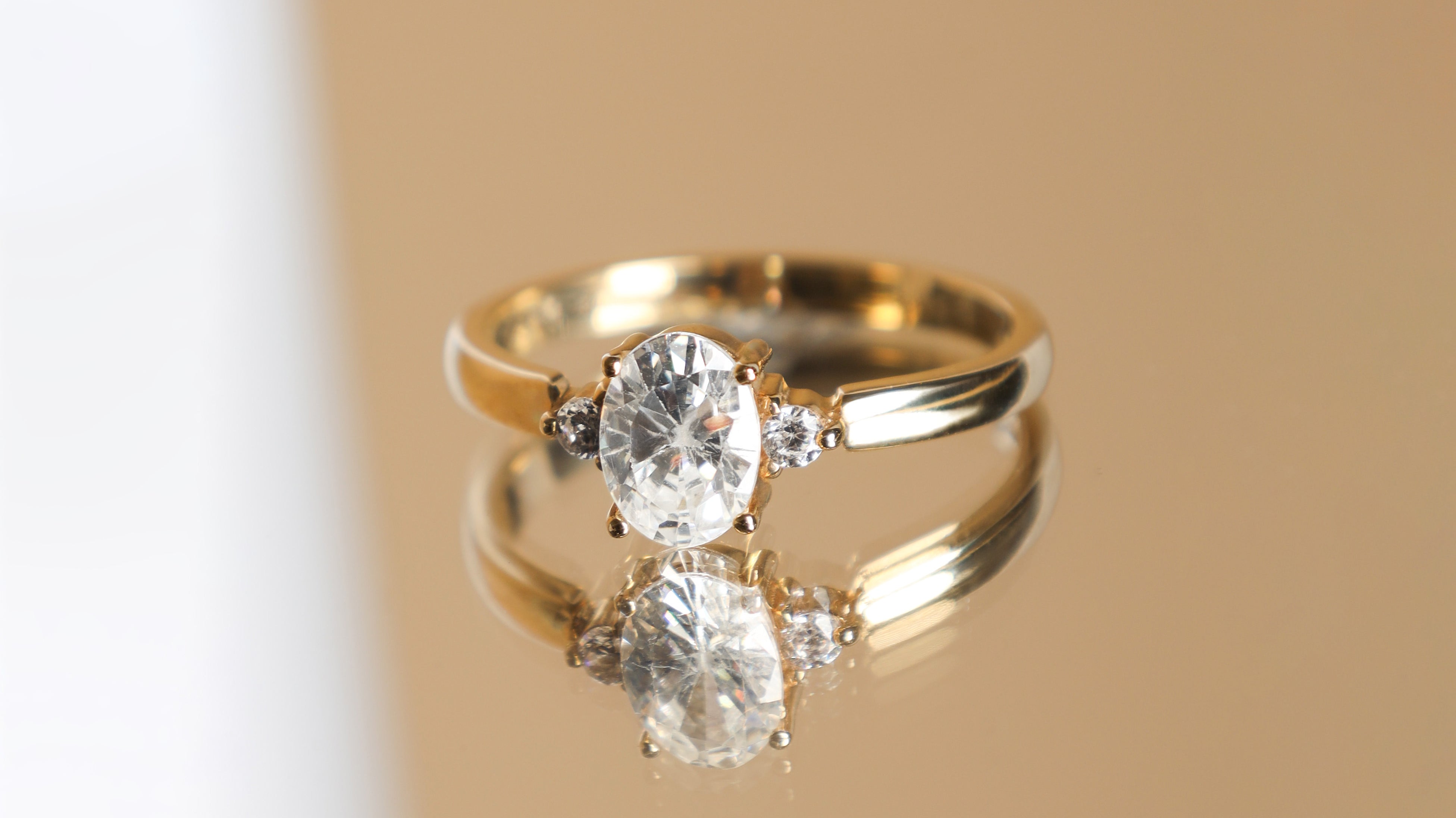 Encuentra el corte de piedra ideal para tu Anillo de Compromiso