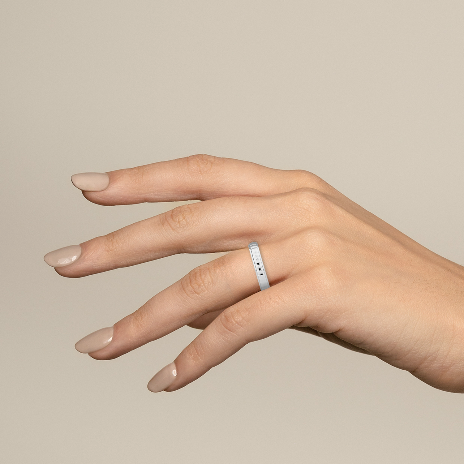 Argolla Olmo Clásica 4mm en oro blanco