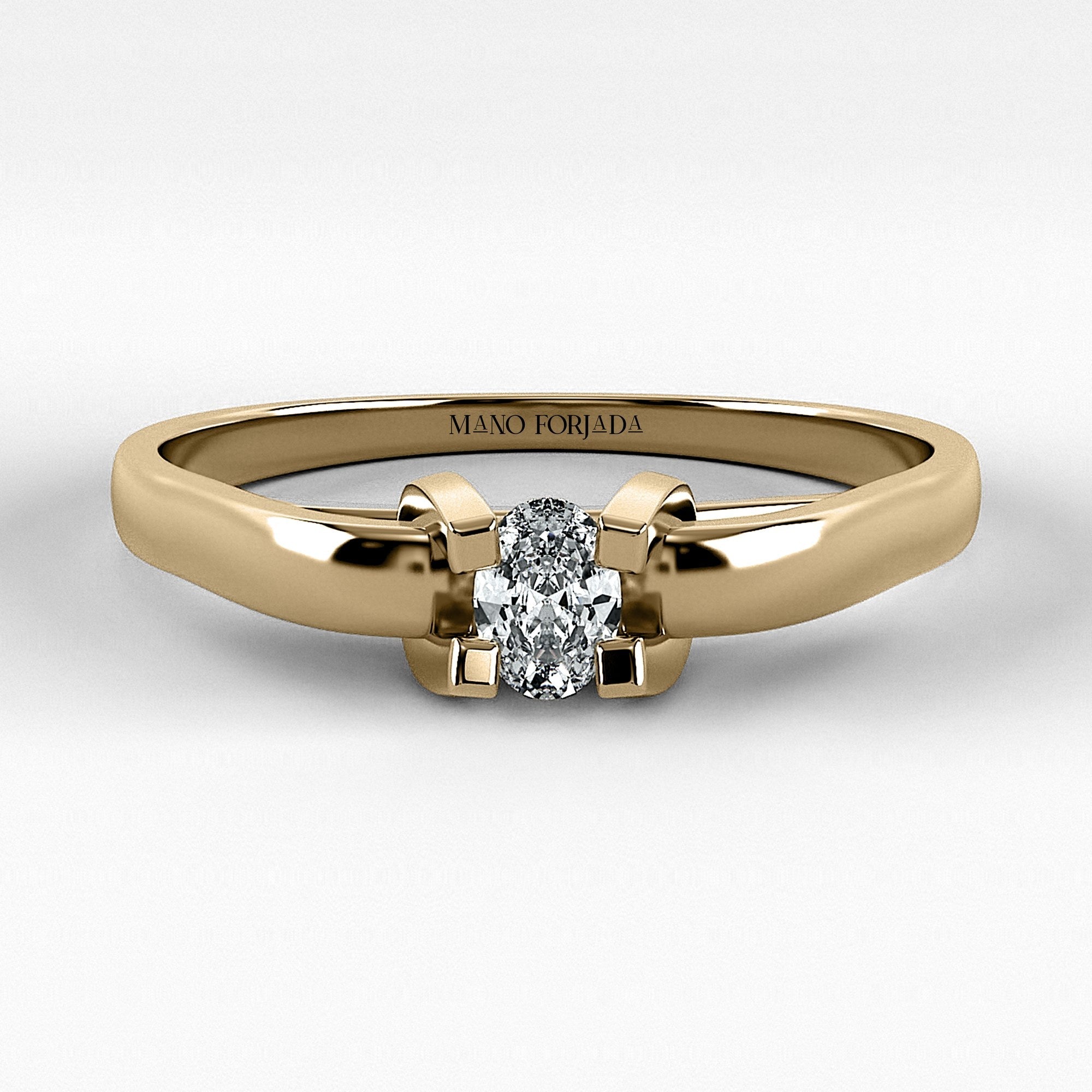 Promesa Alba corte oval en oro amarillo, vista frontal