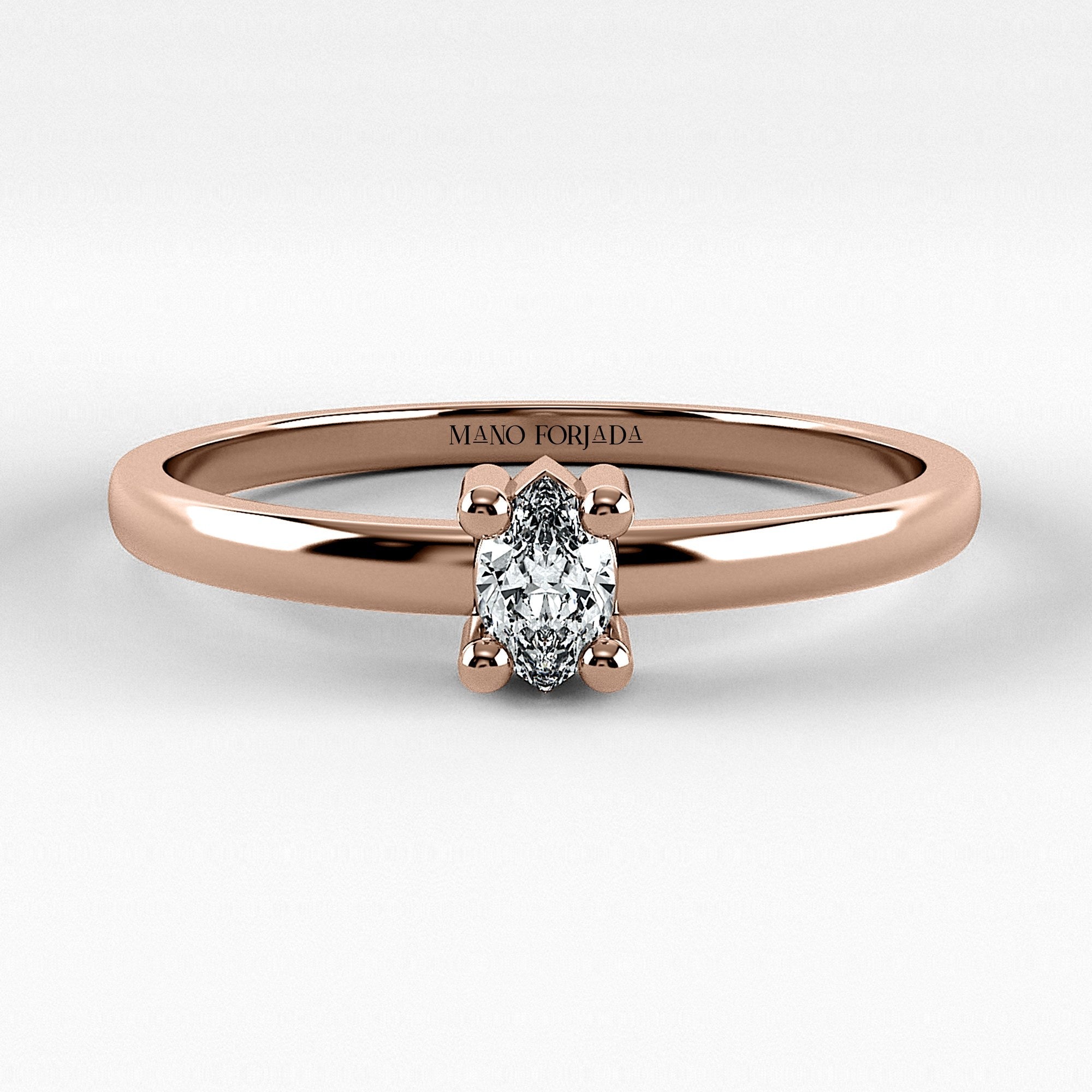 Promesa Clásico corte marquesa en oro rosa, vista frontal