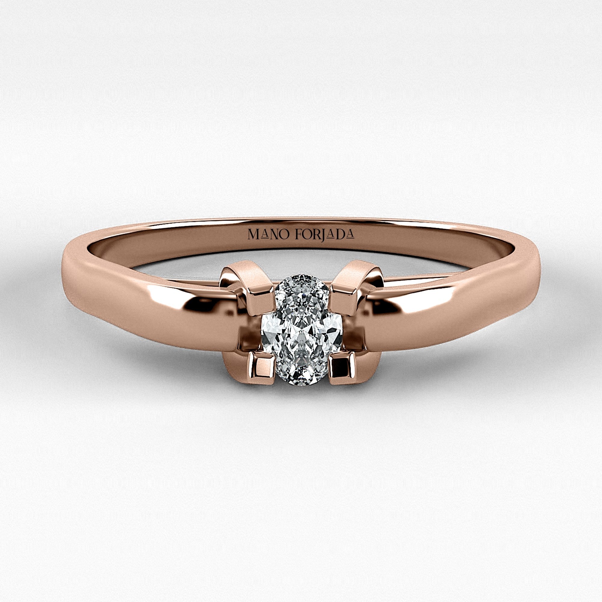 Promesa Alba corte oval en oro rosa, vista frontal