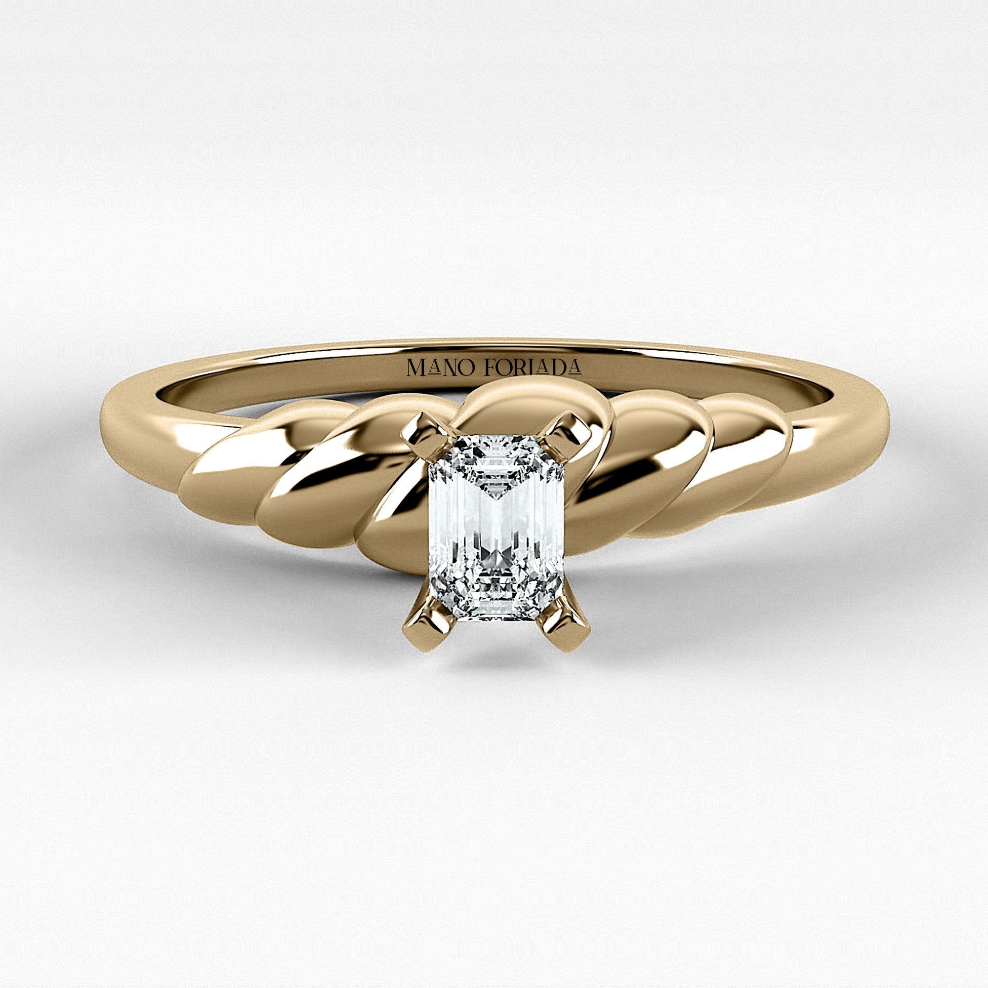 Promesa Lazo corte esmeralda en oro amarillo, vista frontal