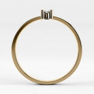 Promesa Clásico corte oval en oro amarillo, vista de canto