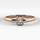Promesa Clásico corte princesa en oro rosa, vista frontal