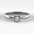 Promesa Impulso corte princesa en oro blanco, vista frontal