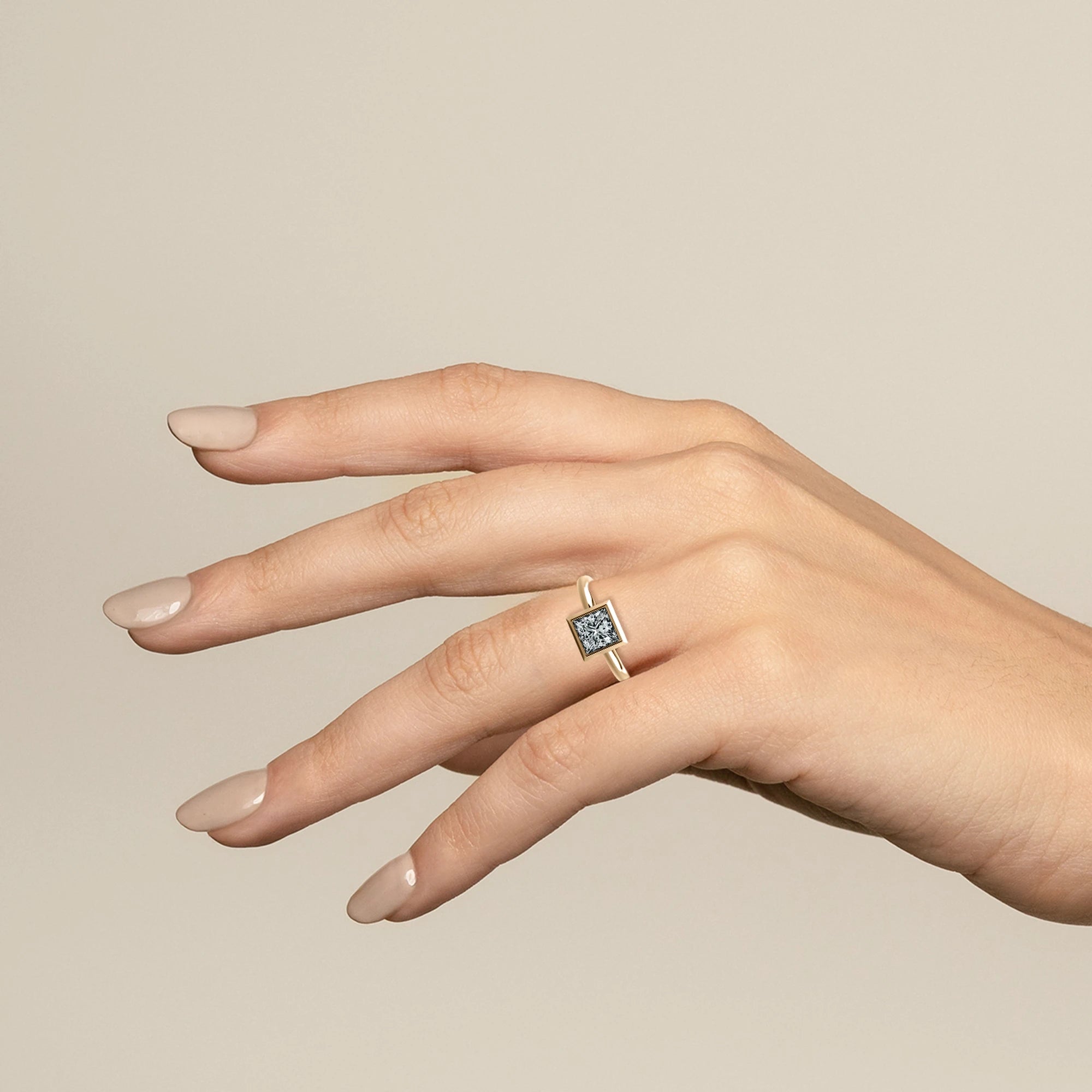Anillo de Compromiso Núcleo - Princess en oro amarillo - vista 4