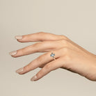 Anillo de Compromiso Constelación - Marquesa en oro amarillo - vista 4